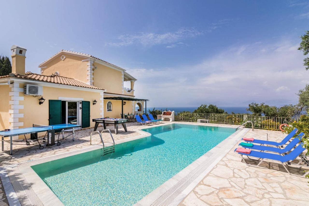 Villa Vingla By Villa Plus คัสซิโอปี ภายนอก รูปภาพ