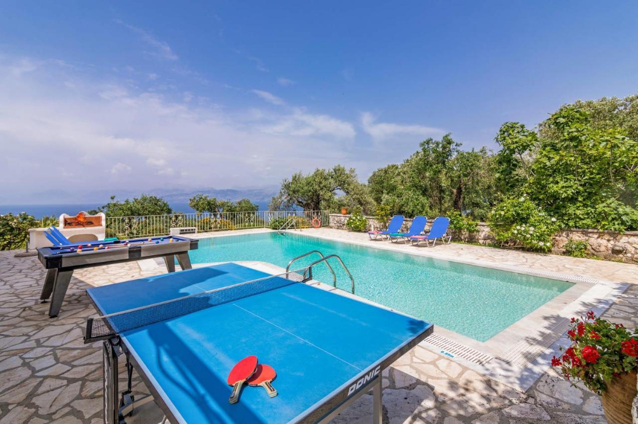 Villa Vingla By Villa Plus คัสซิโอปี ภายนอก รูปภาพ